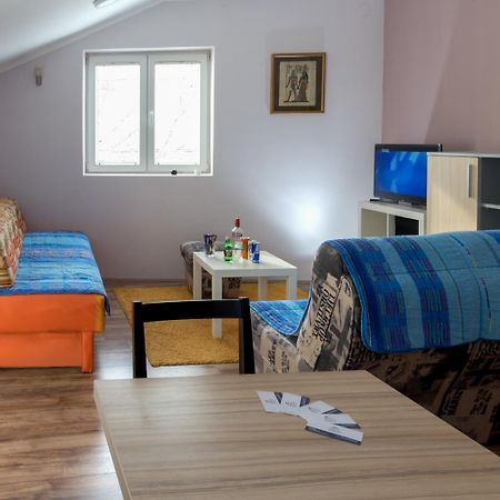 Athos Apartments Nis Bilik gambar