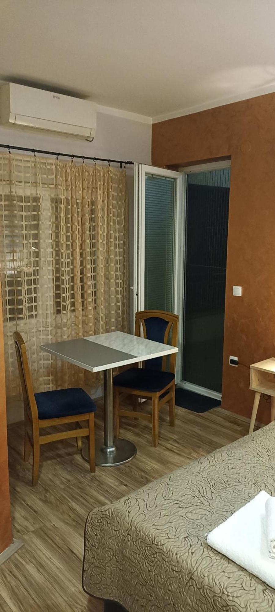 Athos Apartments Nis Bilik gambar